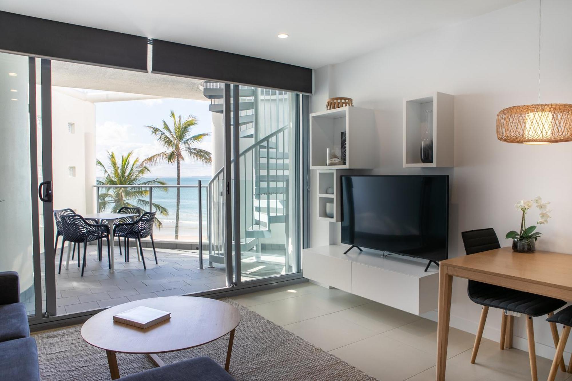 On The Beach Noosa Resort Εξωτερικό φωτογραφία