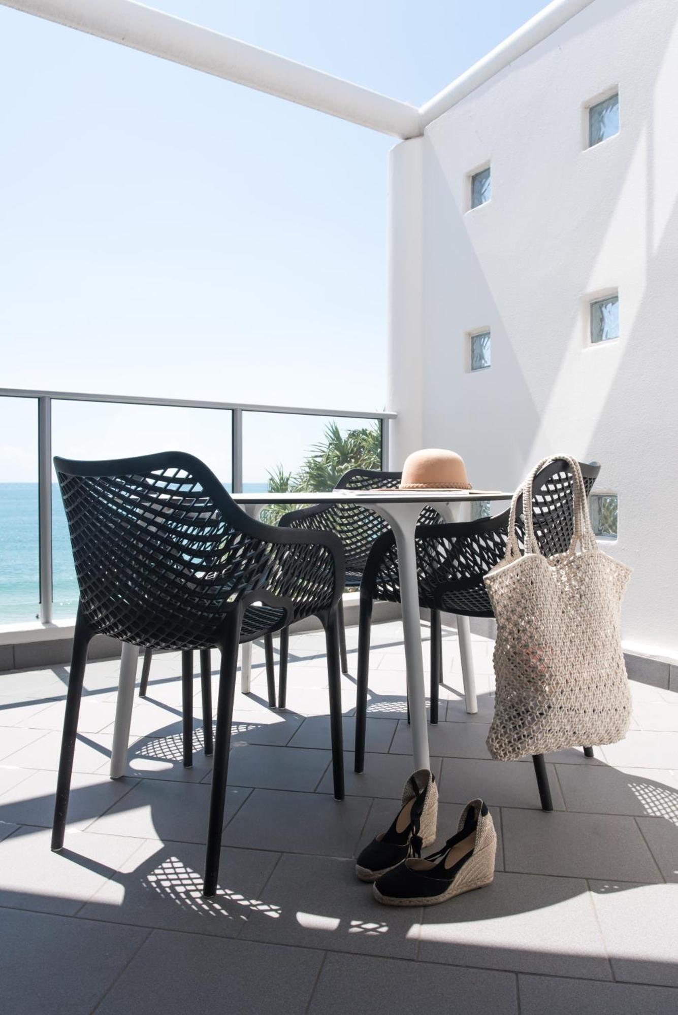 On The Beach Noosa Resort Εξωτερικό φωτογραφία