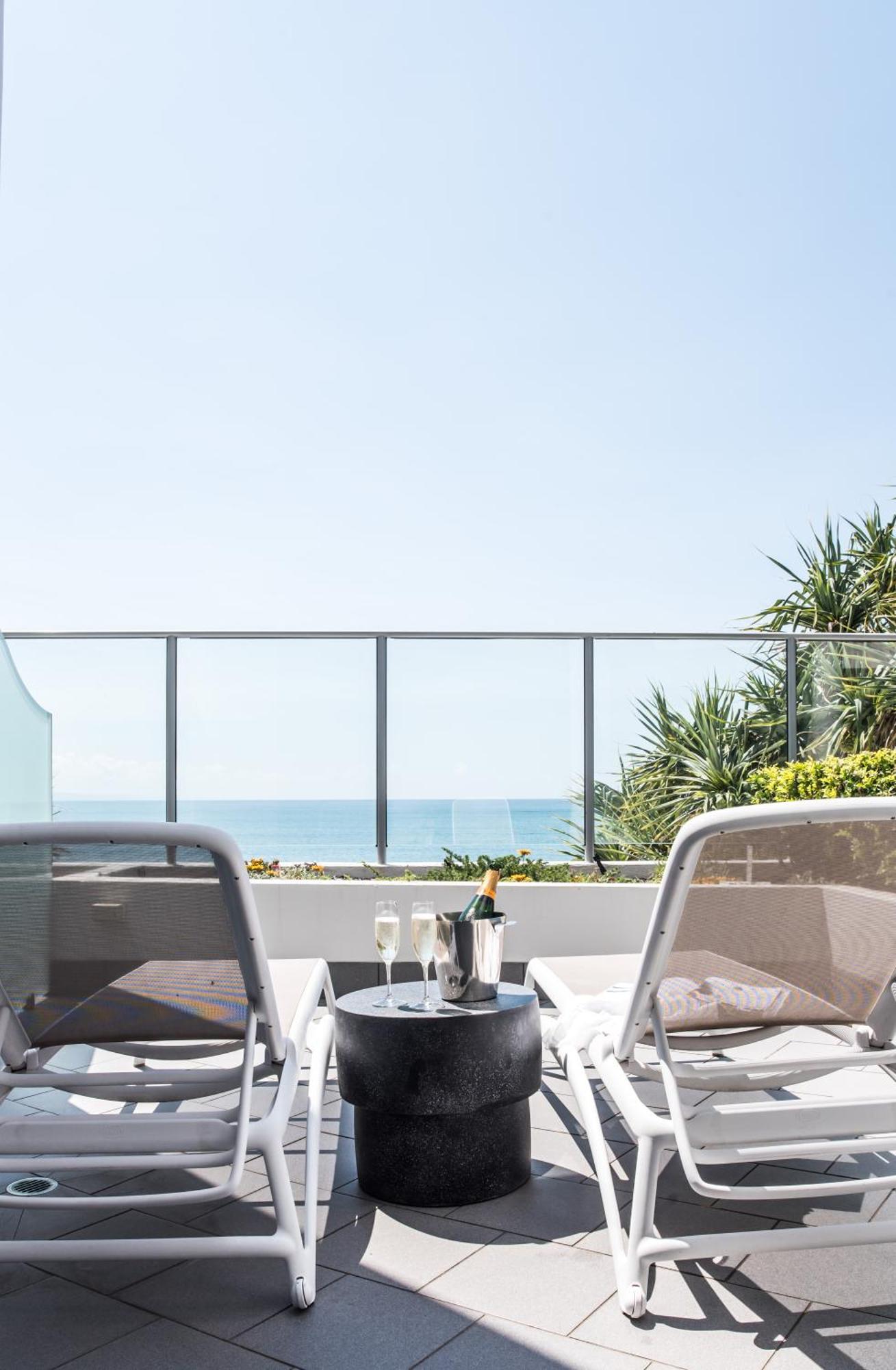 On The Beach Noosa Resort Εξωτερικό φωτογραφία